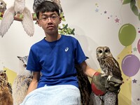 【80分学割】 触れ合い＋フクロウ乗せ体験＋1オーダー制(12/30)