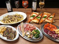 【Official Lowest Price Guarantee】Gourmet course with 2 hours of unlimited drinks! Packed with appetizers; includes sliced pizza, chef’s recommended pasta, and seafood dishes. A wide variety of drinks such as draft beer, sparkling wine, and cocktails are also available. This is a highly recommended plan for women too.