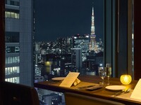 【Tower side seat（Window seat）】Skyscraper dinner course（Dessert plate & half-bottle of champagne included）