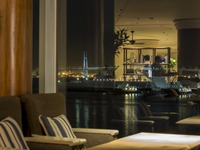 [Web reservation exclusive; window seat guaranteed] Christmas High Tea, celebratory champagne, and 25 types of free-flowing coffee | 15,800 yen