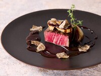 《ダイニング席》【12/19~27｜Christmas Menu 2026】オマール海老のロースト、黒毛和牛など豪華フルコース
