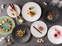 【Xmas2026】窓際席確約　贅沢食材を愉しむ天空のクリスマスディナー全8品