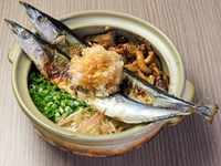 Available starting October! 【Autumn-exclusive course!】 Includes all-you-can-drink, featuring draft beer. Indulge in an autumnal luxury experience with the fragrant “simmered rice with sardines and mushrooms” cooked in a clay pot. Be sure to try this special autumn-themed course, available only during this season.