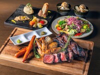 【Ohne Getränke inklusive – nur Speisen】 „Gerstenfleisch-Kurs“: insgesamt 4 Gänge mit 10 verschiedenen Gerichten, 4.500 Yen