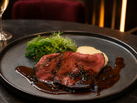 【DINNER】年末年始コース ｜ フォアグラや和牛ローストビーフなど豪華食材が彩るディナーコース 全6品〈12/27~1/3〉
