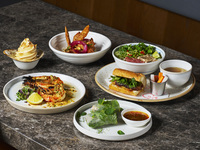 [Reservation only] THE PIG & THE LADY's popular menu items, including Pho & Banh Mi course for 5,600 yen