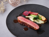 【Xmas2026】(Elegant Christmas) With celebratory drink! Italian dinner featuring Amakusa sea bream, scallops, and Iwate’s “Tanonohata duck”
