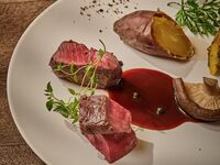 【平日：リコメンドセット】自慢のお肉2種を食べ比べ＆サラダ・パン・ソフトドリンクビュッフェ