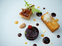 (Dec 19-23) Christmas Dinner Course"Menu Noël" with a glass of Champagne