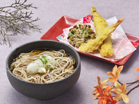 Tempura soba with shrimp and Conger eel, topped with tempura made from snow peas and triple-leaf mustard.