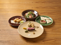 季節のフルコース有田牛全8品！旬のこだわり食材を使用した季節替わりのエスニックコース
