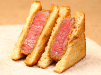 【 誇 コース 】新商品「けんしろう焼き　～瞬間燻製～」「口福の缶詰ユッケ」「白いフリージング冷麺」をご提供！更に厳選された肉質の焼き物を拘りの薬味で提供。