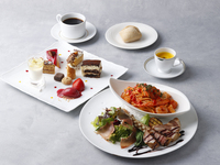 【平日限定・秋の贅沢ランチ】旬の松茸パスタと肉料理が奏でる贅沢イタリアンプレートとデザートワゴン