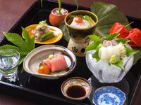 季節のおまかせコース 33,000円〜 ※別途個室料金10%