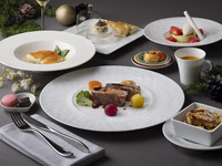 [Advance payment: Dec 24–25] Christmas Dinner 2026 (with live music & glass of champagne)