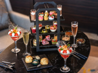 【THE BAR Xmas2026】イチゴ、ピスタチオ、チョコレートで彩る Tableau – Noël Afternoon Tea　12/1～12/25(￥6.800)