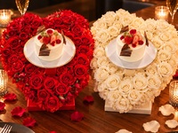 Only 4 couples per day 【HK Plan {8 courses}】 Includes a toast drink! Rose Anniversary Special Celebration Plan with color options (※Messages can be noted in the request field) ※Weekends: +300 yen