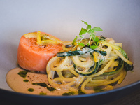 Lunch buffet with choice of main dish (pasta) [Saturdays, Sundays, and holidays in December & January]