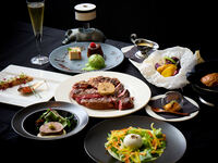 【16:30/17:00予約限定特典付】Christmas Special PORTERHOUSE Course
