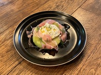 季節のフルーツのカプレーゼ