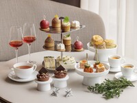 【12/1 - 12/31】Festive Afternoon Tea + A Glass of Veuve Clicquot Yellow Label  (12/24, 25, 31)