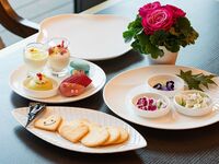 [Option] Kids’ Pastry Set + Tabletop Flowers