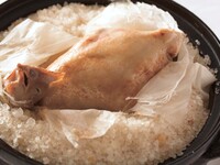 鶏の塩釜焼き１羽４～６名様相当