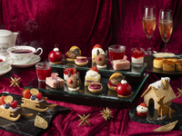 【3-hour relaxed experience】 【Hexenhaus (Candy House) set & Strawberry Santa included】 Velvet Rose Noël Afternoon Tea with sparkling wine or cocktail ★ Christmas Eve (24th & 25th / reservations at 18:00) 【Live jazz performances on weekend evenings】