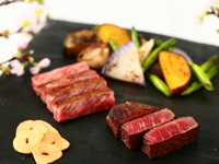 【最高の結婚記念日：平日】こぼれスパークリング＋花束＋メッセージプレート20文字付き記念日！前菜・お魚のグリル・国産牛フィレとロースの食べ比べコース